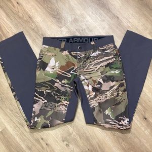 Under Armour Camo Storm pants Sz 6 Hunting